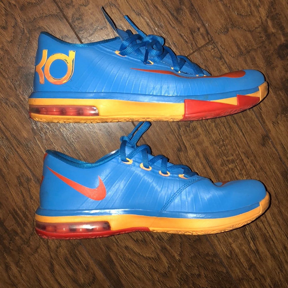 Nike KD kids 5.5 ladies 7